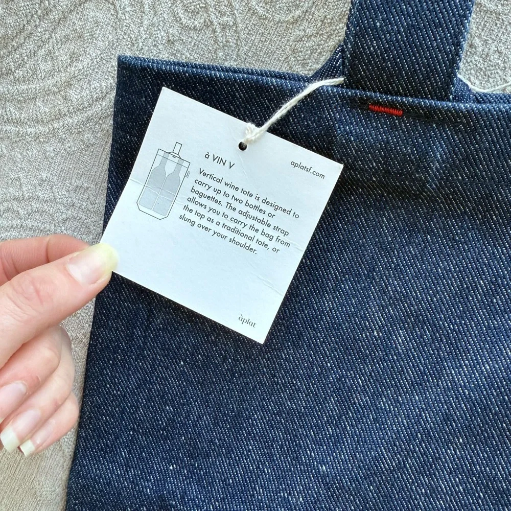 NWT àplat Vin Two Bottle Wine Tote Denim